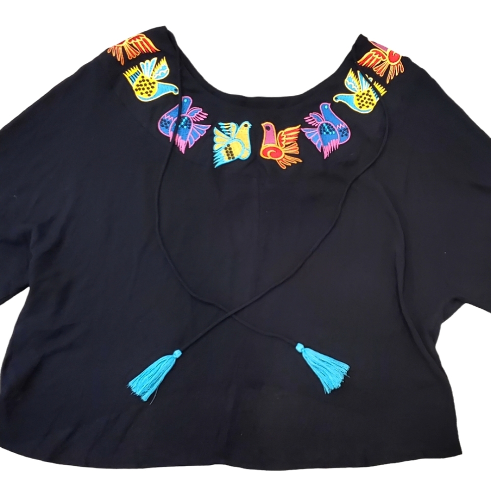NEW Judith March 100% Rayon Womens Embroidered Blouse Size Medium